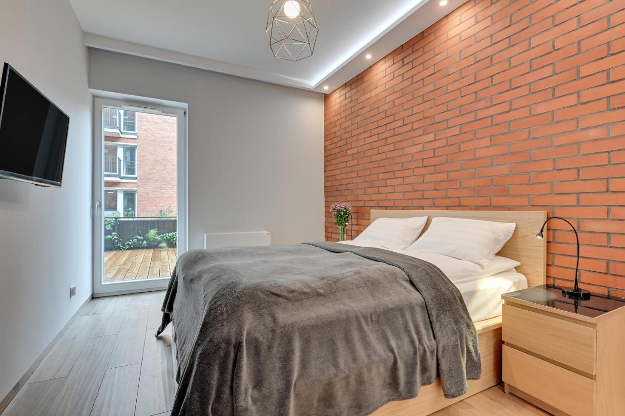 Central Apartment - Free Private Parking Gdansk Dış mekan fotoğraf