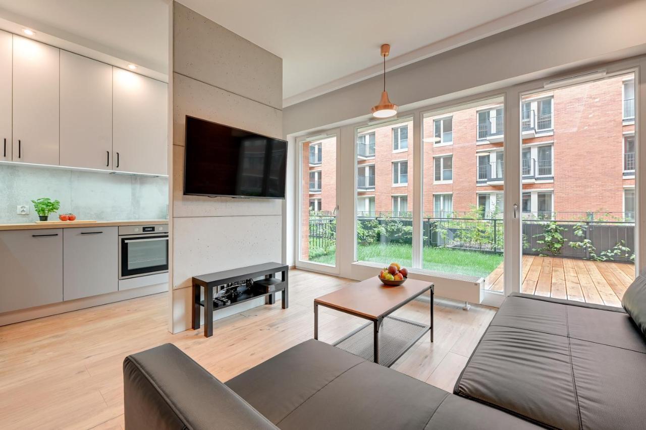 Central Apartment - Free Private Parking Gdansk Dış mekan fotoğraf